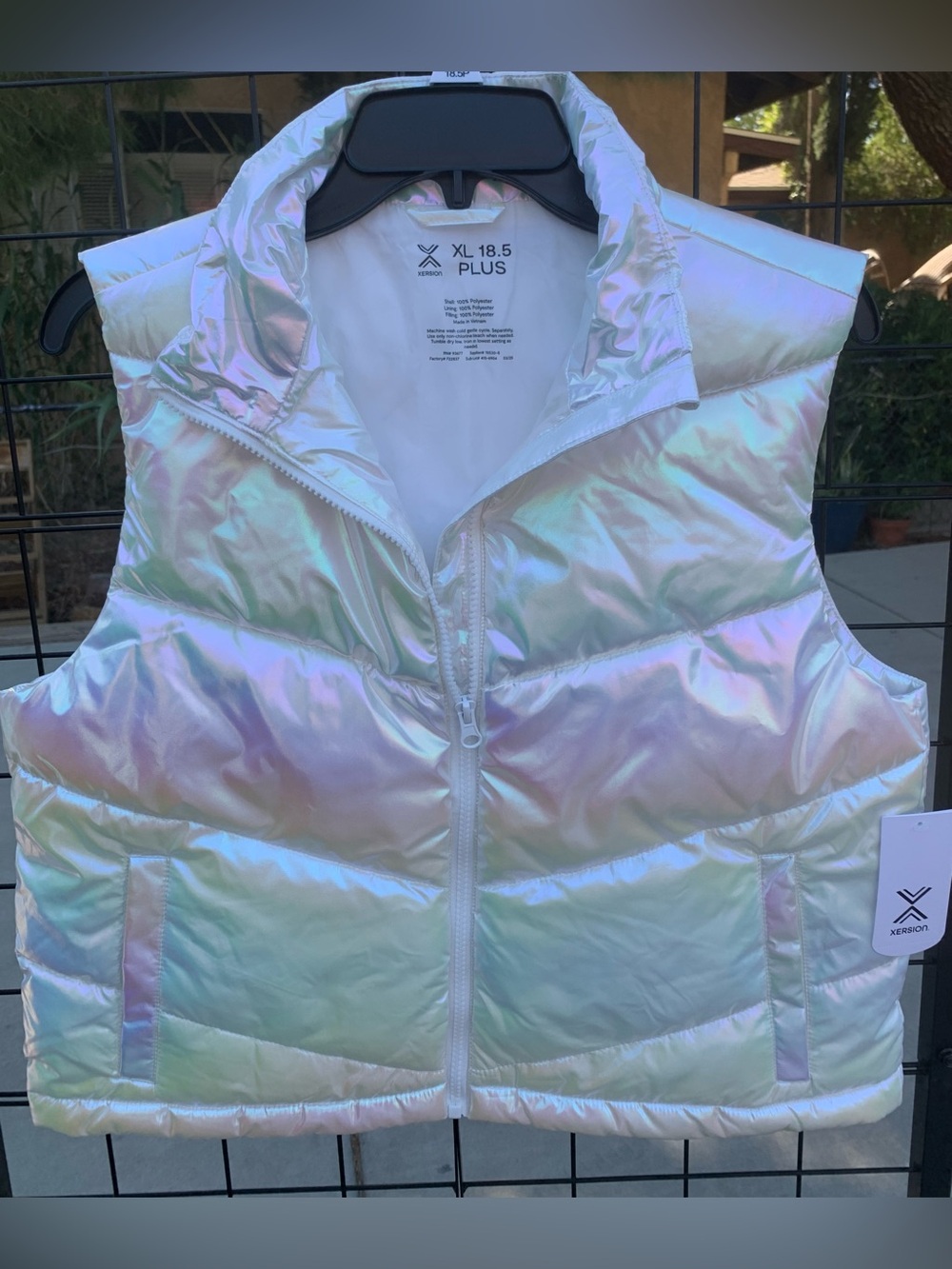 NWT Girl’s Xersion Iridescent White Puffer Vest